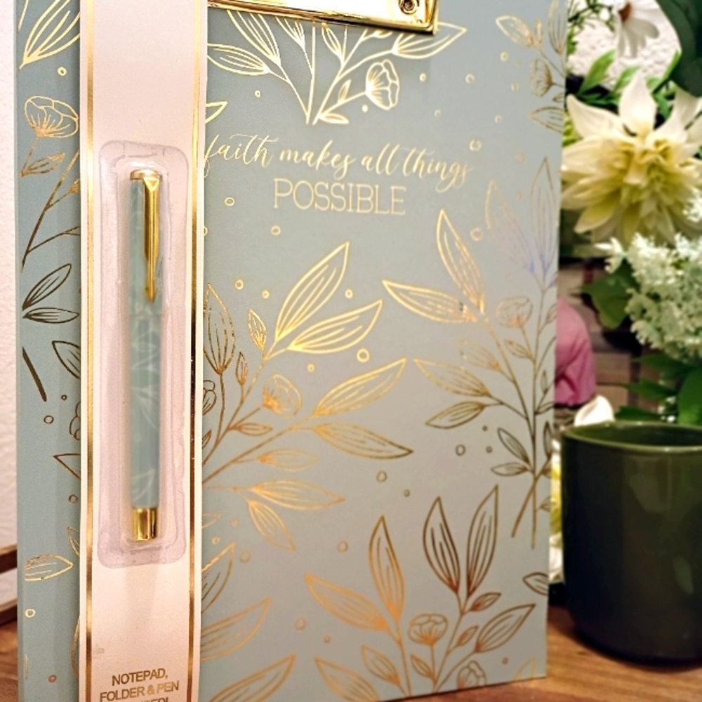 Badgley Mischka "Faith Makes All Things Possible" Clipboard Set
